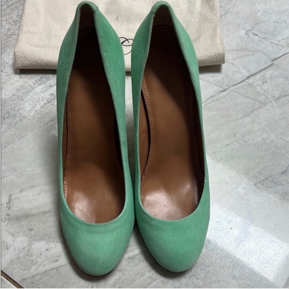 J. Crew | Women's size 7 Mint Green Suede Closed Toe Heels - Picture 2 of 9